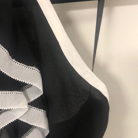 Women’s top, halter top - Picture 6 of 8